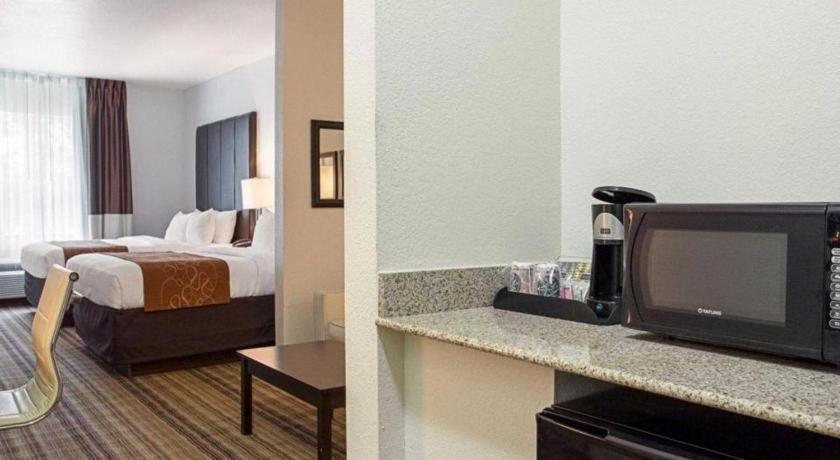 Comfort Suites Mandeville - Covington Exterior photo