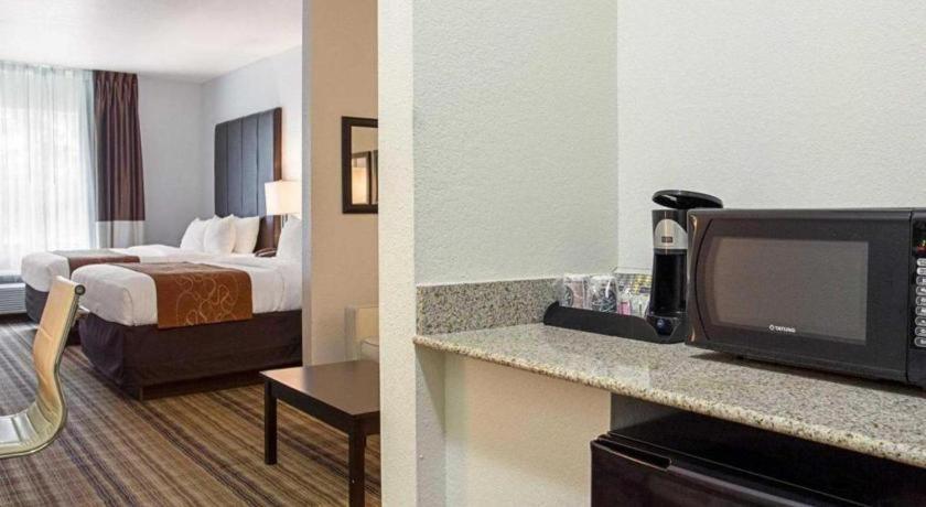 Comfort Suites Mandeville - Covington Exterior photo